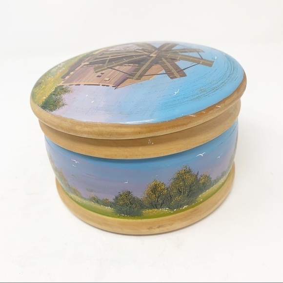 Vintage Round Wooden Trinket Hand Painted Windmill - Picture 4 of 11